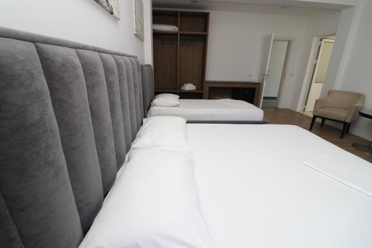 Hotel Kristal วญอเรอ ภายนอก รูปภาพ