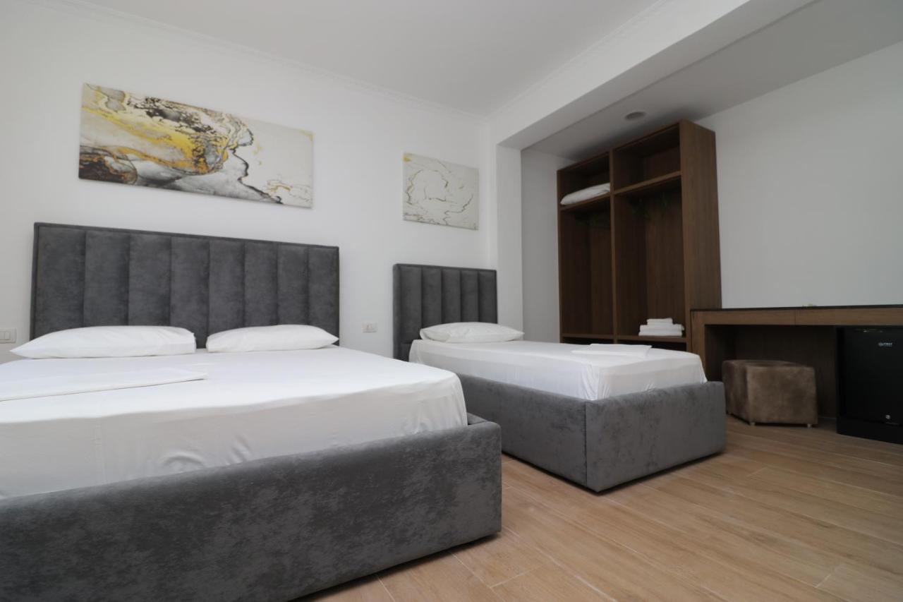 Hotel Kristal วญอเรอ ภายนอก รูปภาพ